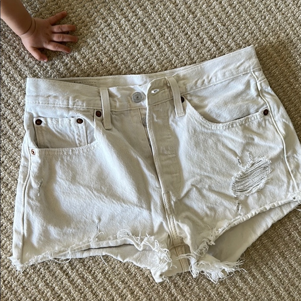 Levi Shorts size 27